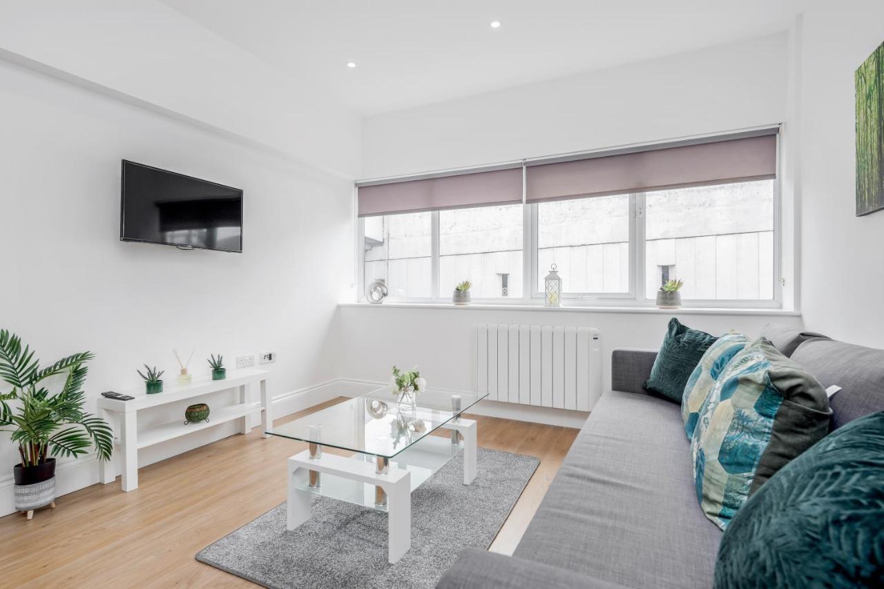 2 Bedroom Apartment At Modernview Serviced Accommodation Watford Town Centre F15 מראה חיצוני תמונה