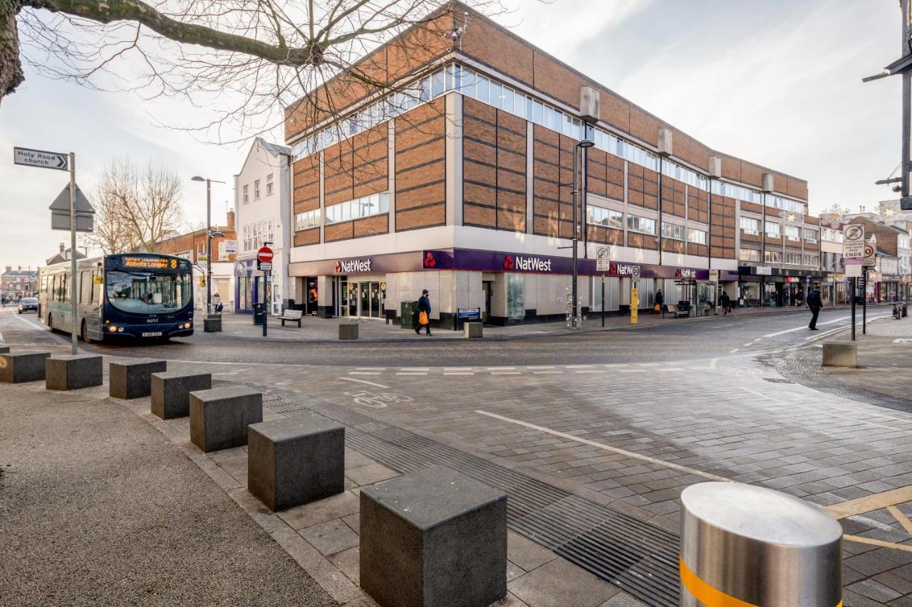 2 Bedroom Apartment At Modernview Serviced Accommodation Watford Town Centre F15 מראה חיצוני תמונה